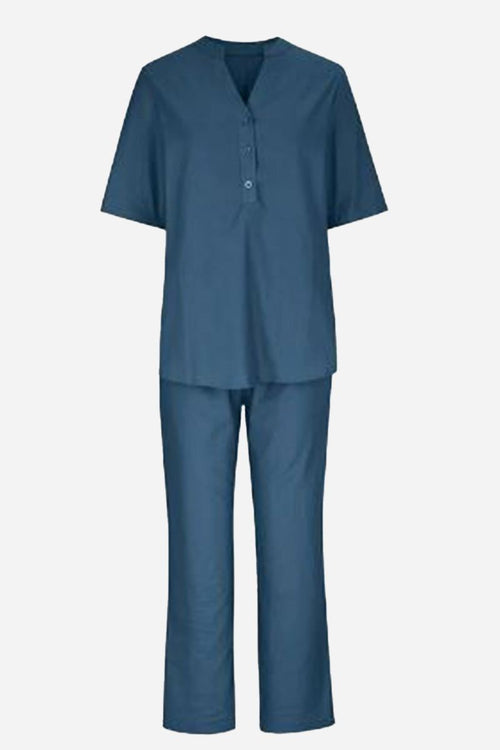 Blue short-sleeved V-neck top and wide trouser suit in soft cotton fabric for casual and semi-formal wear