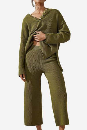 Multi-Weather Comfort two-piece oversized set in olive green with relaxed fit and textured fabric