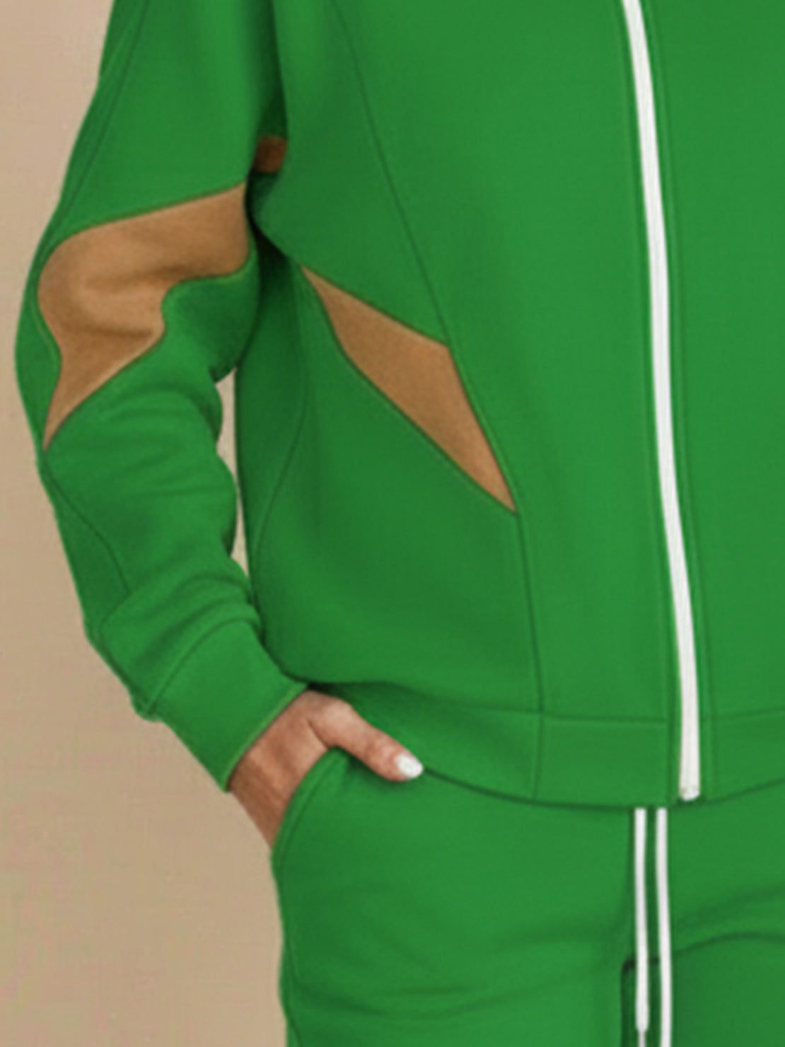 Colorblock Comfort Tracksuit with contrast curved panels and relaxed fit for comfort and style