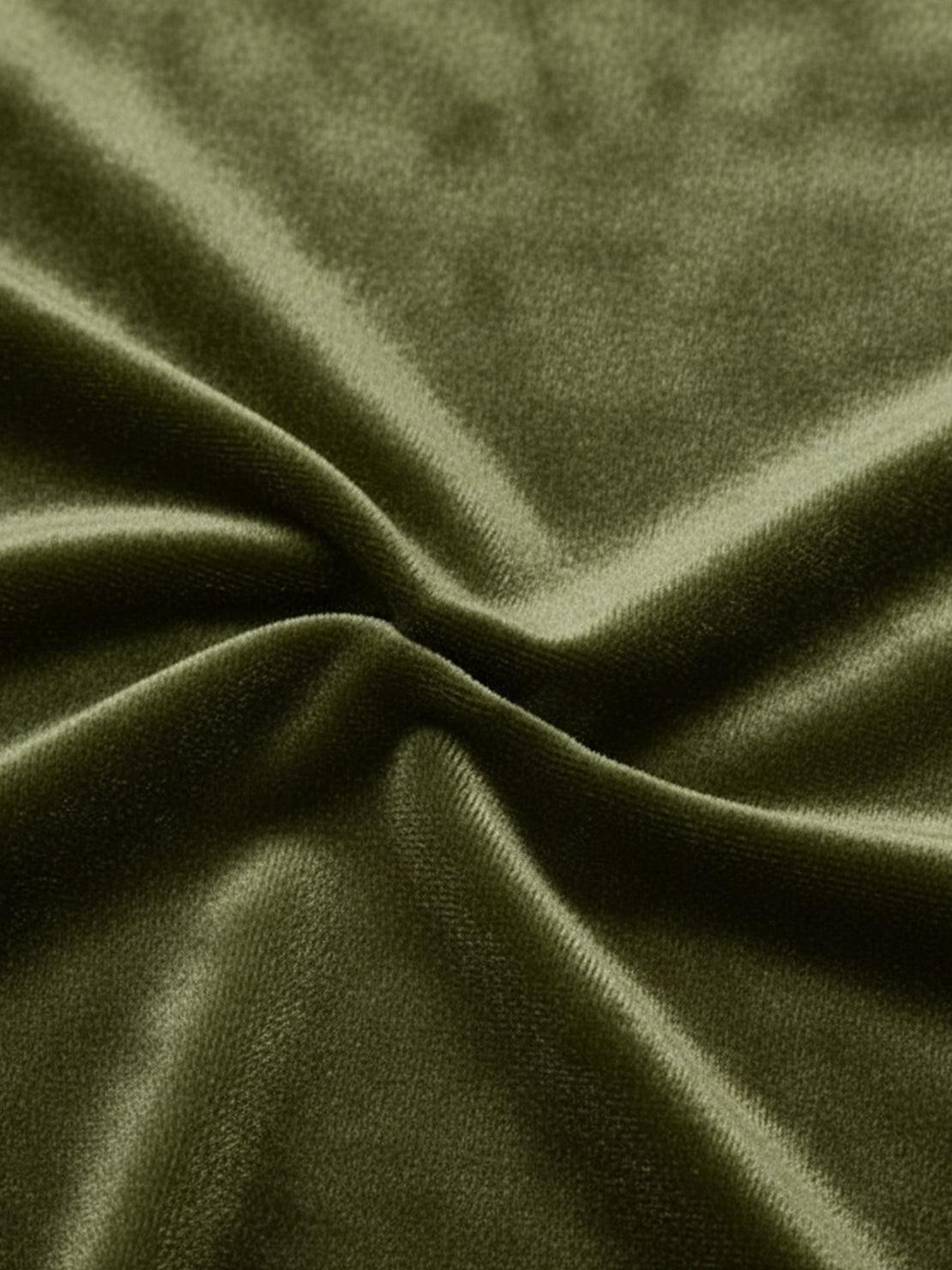 Ultra-soft velvet half-zip hoodie with kangaroo pocket and relaxed fit