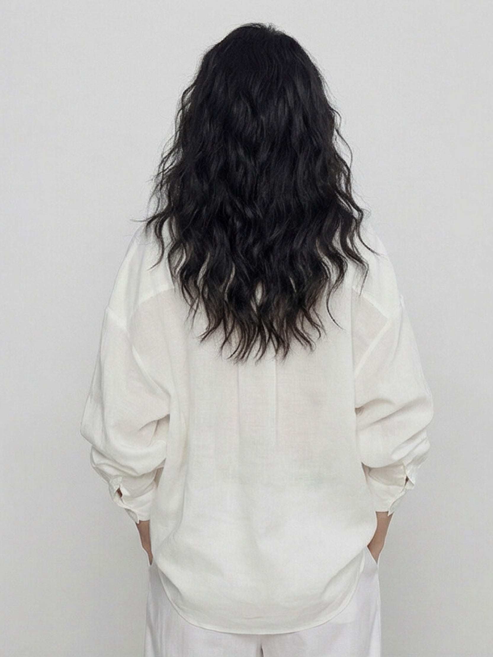 100% cotton-linen oversized classic shirt with dropped shoulders and curved hem