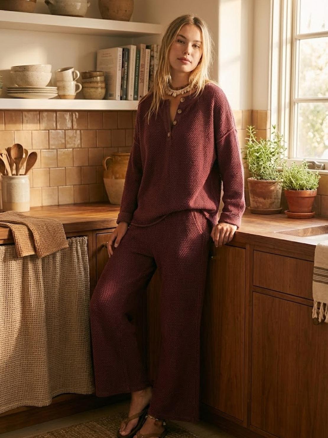 Two-piece oversized set for multi-weather comfort with relaxed fit and stylish design