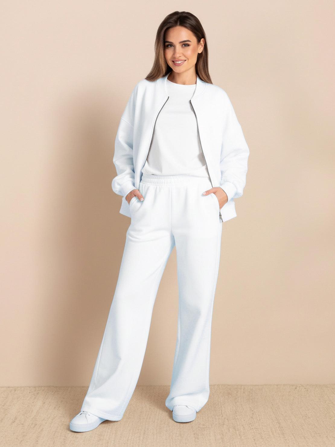 Two-piece Easy Airport Lounge Set in soft cotton-blend fabric for travel comfort and wrinkle resistance