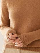 Lightweight 100% Italian cashmere sweater with mock-neck and regular fit for soft, warm, breathable comfort
