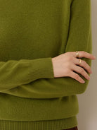 Lightweight Italian cashmere sweater with mock-neck and regular fit for elegant comfort