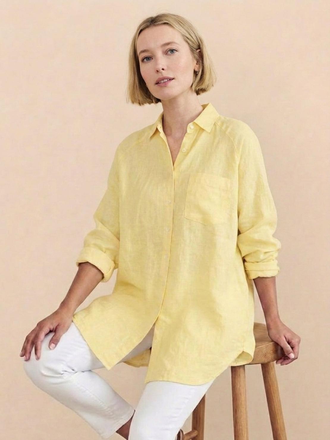 Oversized linen shirt in soft breathable cotton-linen blend with relaxed fit and vintage back pleat detail
