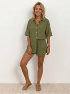 Coastal linen cotton two-piece set with breathable fabric and relaxed fit