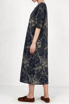 Blue Japanese porcelain print midi dress with 3/4 sleeves and oversized pockets